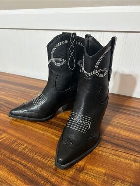 BILLINI Women's Udel Black Pointed-Toe Mid-Calf Western Boots Size 8 worn once!